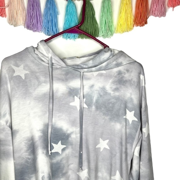 Altar’d State Pull Over Gray Grey Star Hooded Casual tie dye Sweatshirt Large - Picture 4 of 15